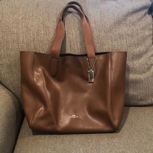 Coach derby tote
